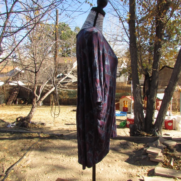 LuLaRoe Comfy 1/2 Sleeve XL Top - Picture 4 of 5